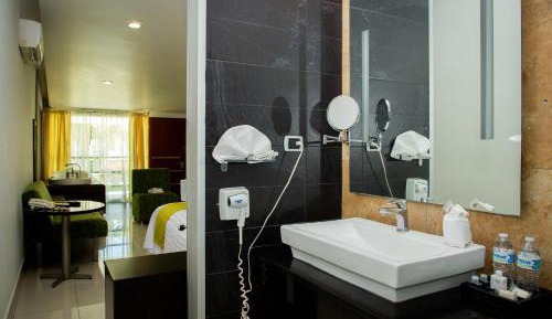 Suite with Spa Bath