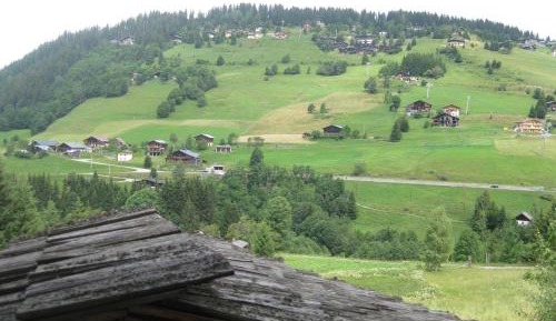 Two-Bedroom Apartment with Mountain View