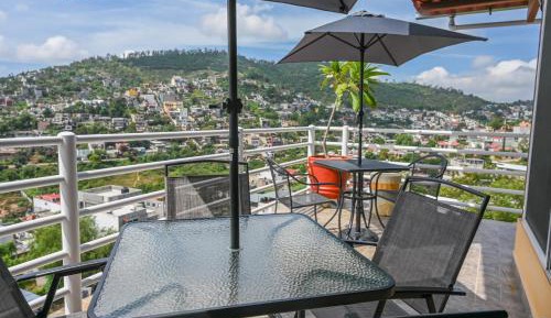 Twin Room with City View