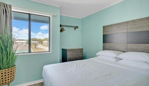 Queen Suite with Sea View
