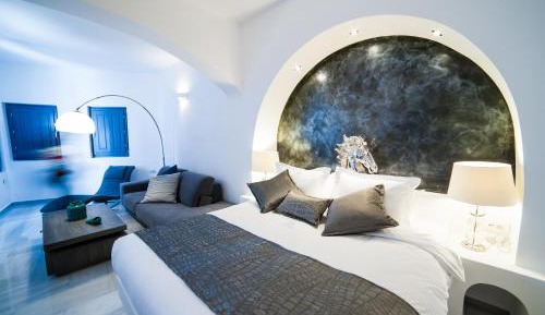 Suite with Jetted Tub and Caldera View