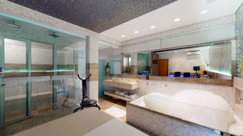 Suite with Sauna