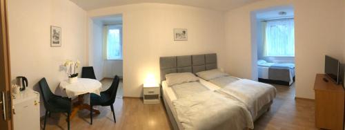 Triple Room with Private Bathroom