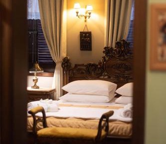 Deluxe Double Room with Extra Bed