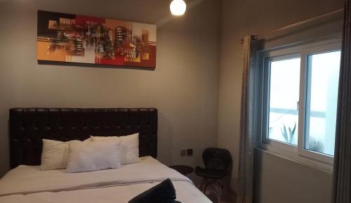Deluxe King Suite