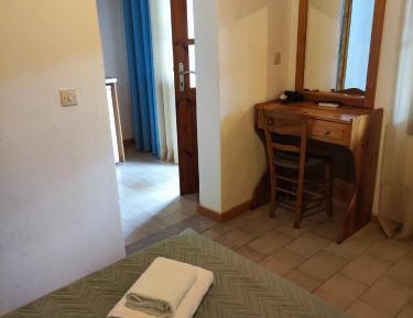 Standard Twin Room with Garden View