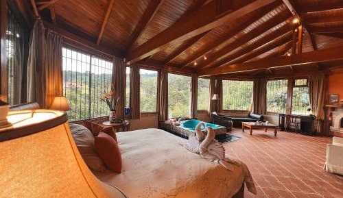 Deluxe Bungalow with Garden View