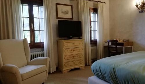 Deluxe Double Room with Extra Bed