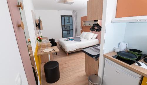 Studio with Terrace