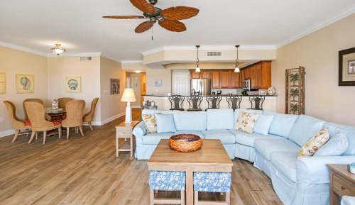 Three-Bedroom Apartment with Ocean View