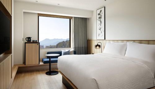 Standard King Room