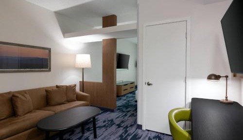 Suite, 2 Queen, Sofa bed