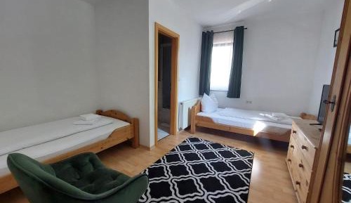 Economy Twin Room
