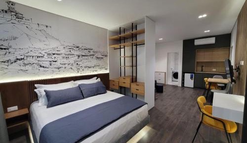 Deluxe Apartment