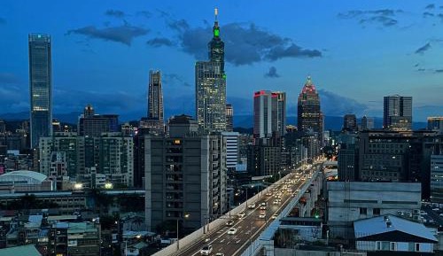 Deluxe Double Room with Taipei 101 View