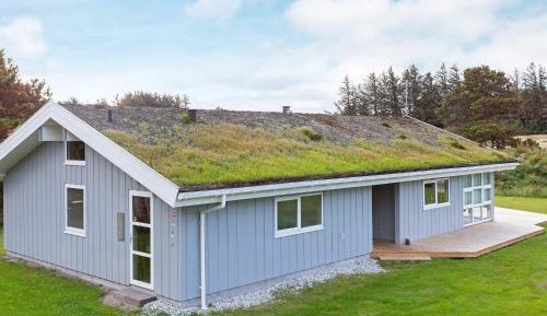 Three-Bedroom Holiday Home 