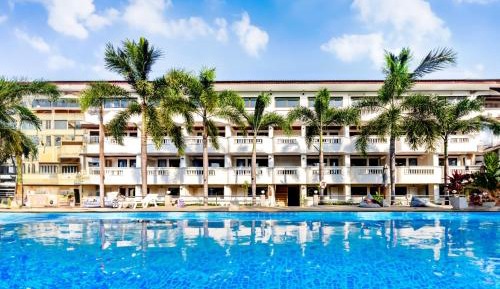 Deluxe Double or Twin Room with Pool View