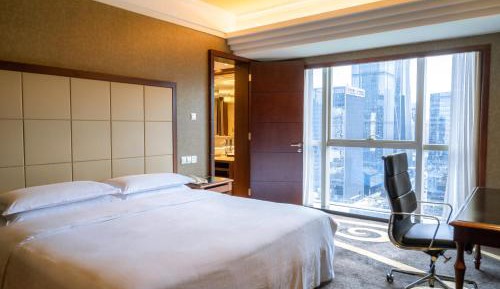 Grand Deluxe, Guest room, 1 King