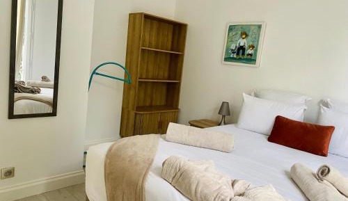 Large Double Room