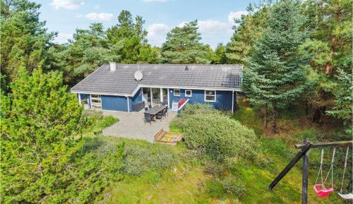 Four-Bedroom Holiday Home