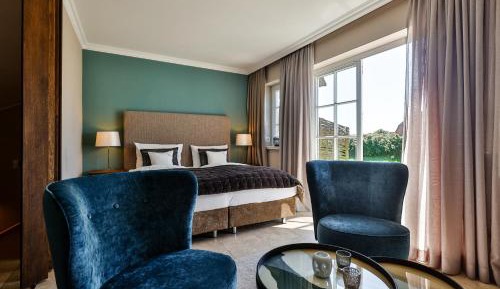 Suite -4 Guests