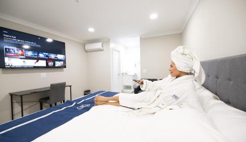 Deluxe King Room