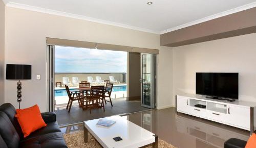 One-Bedroom Apartment - Ground Floor/ Pool View