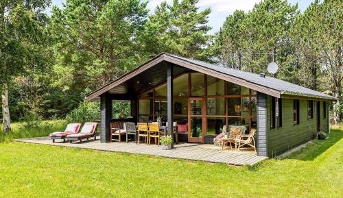 Three-Bedroom Holiday Home 