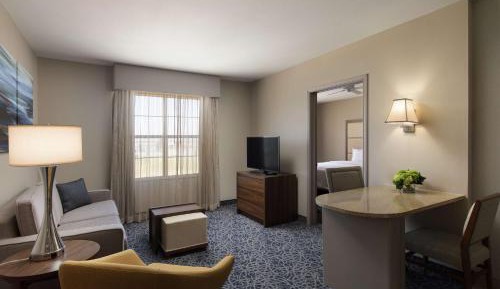 One-Bedroom King Suite - Non-Smoking