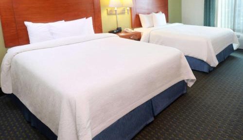 Room with Two Queen Beds - Non-Smoking