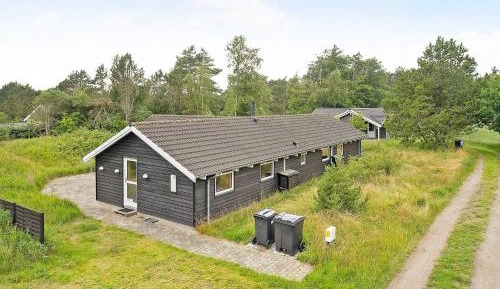 Five-Bedroom Holiday Home