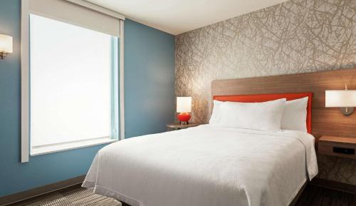 One-Bedroom Queen Suite - Non-Smoking