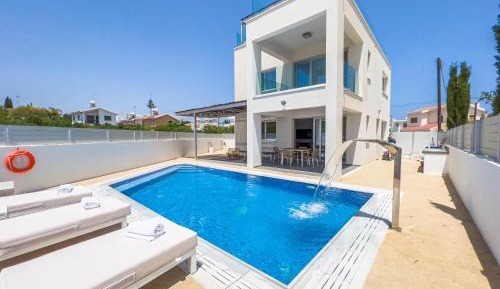 Villa with Sea View