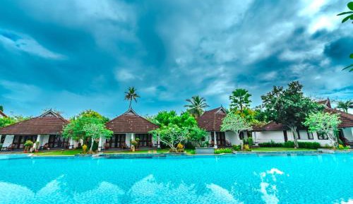 Poolside cottages with 10% off on Buffet Meals & Spa