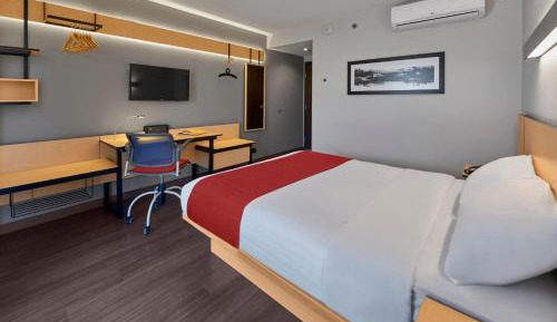 Queen Room
