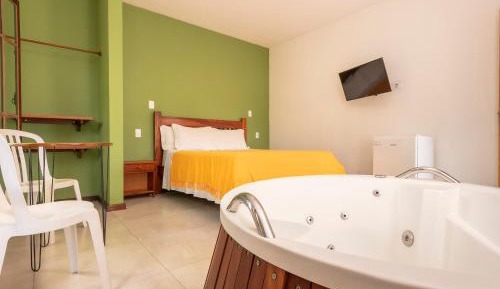 Deluxe Room with Hot Tub