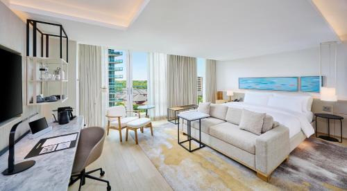 King Studio Suite