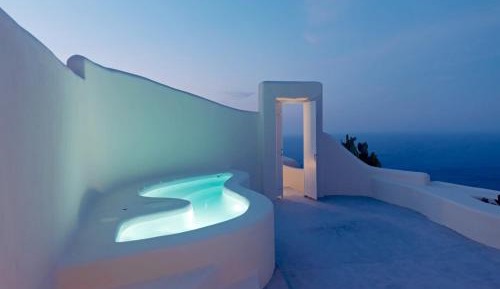 Honeymoon Suite with Private Outdoor Hot Tub 