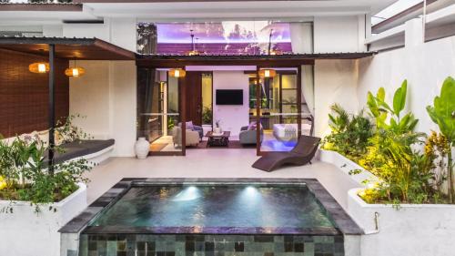 Studio with Pool View
