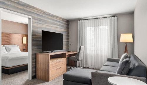 One-Bedroom King Suite with Sofa Bed 