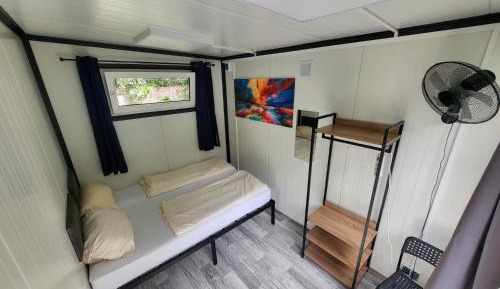 Double-bed Cottage with Shared Bathroom