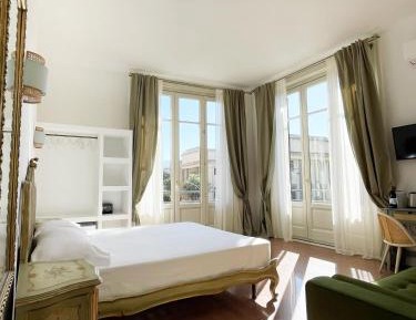 Deluxe Double Room with Extra Bed
