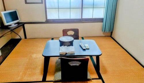 Twin Room with Shared Toilet