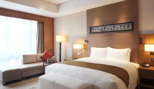 Deluxe King Suite - Lounge Access