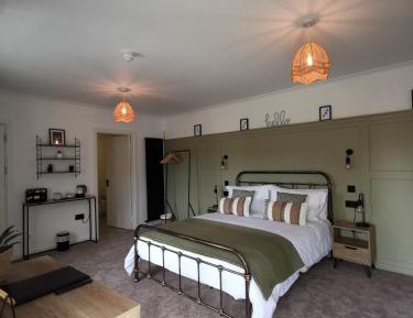 Deluxe Family Room
