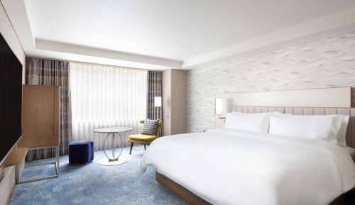 Superior Room with 1 King Bed or 1 Queen Bed