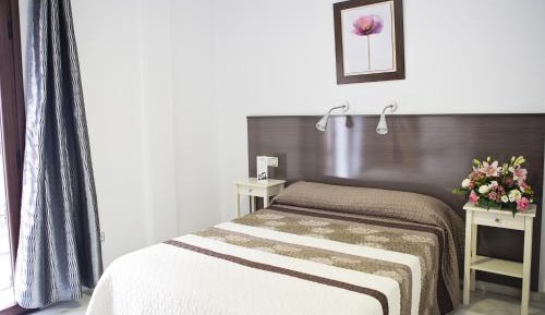 Double or Twin Room with Private Bathroom