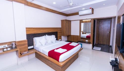 Deluxe Room AC