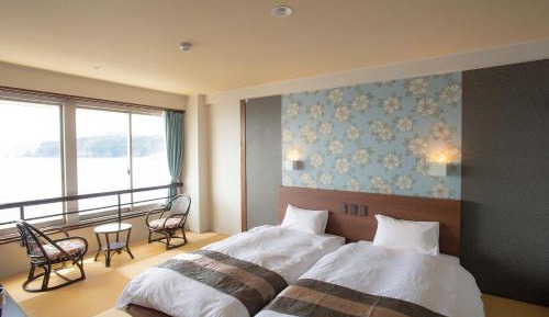 Twin Room with Shower