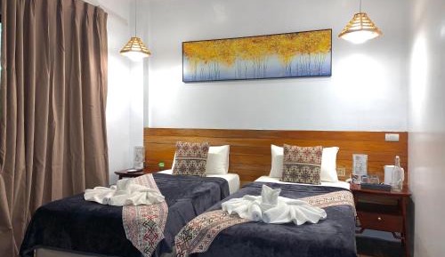 Standard Queen Room